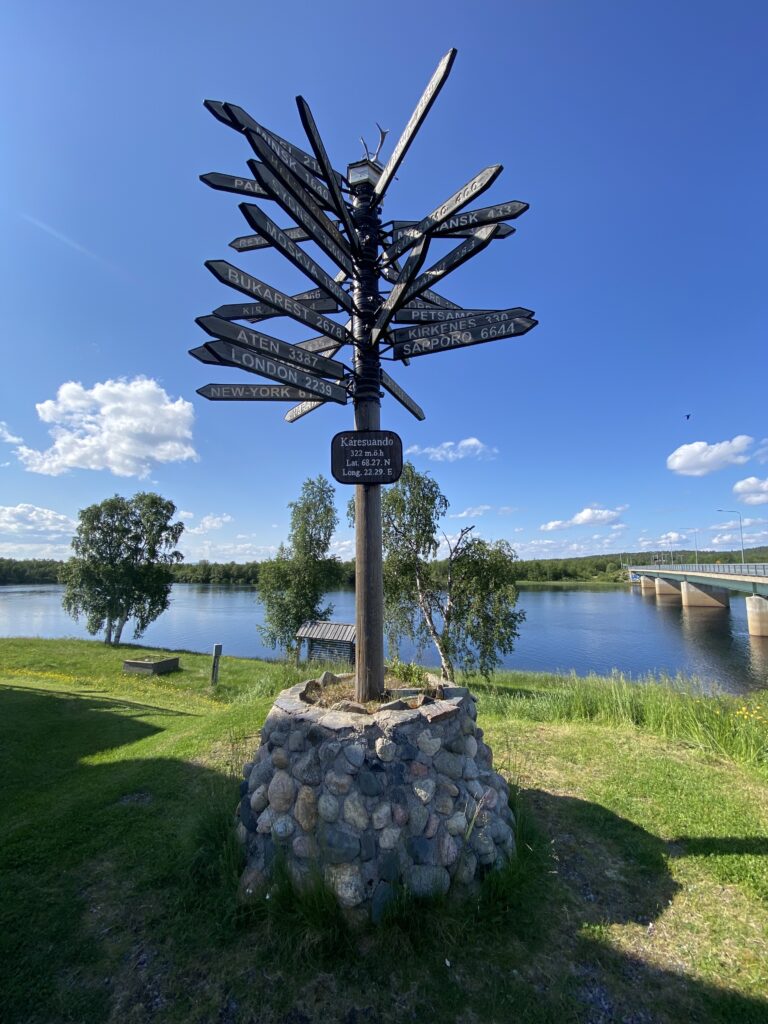 Producción y construcción de monumento IEKA embajada de Suecia Parque de Europa