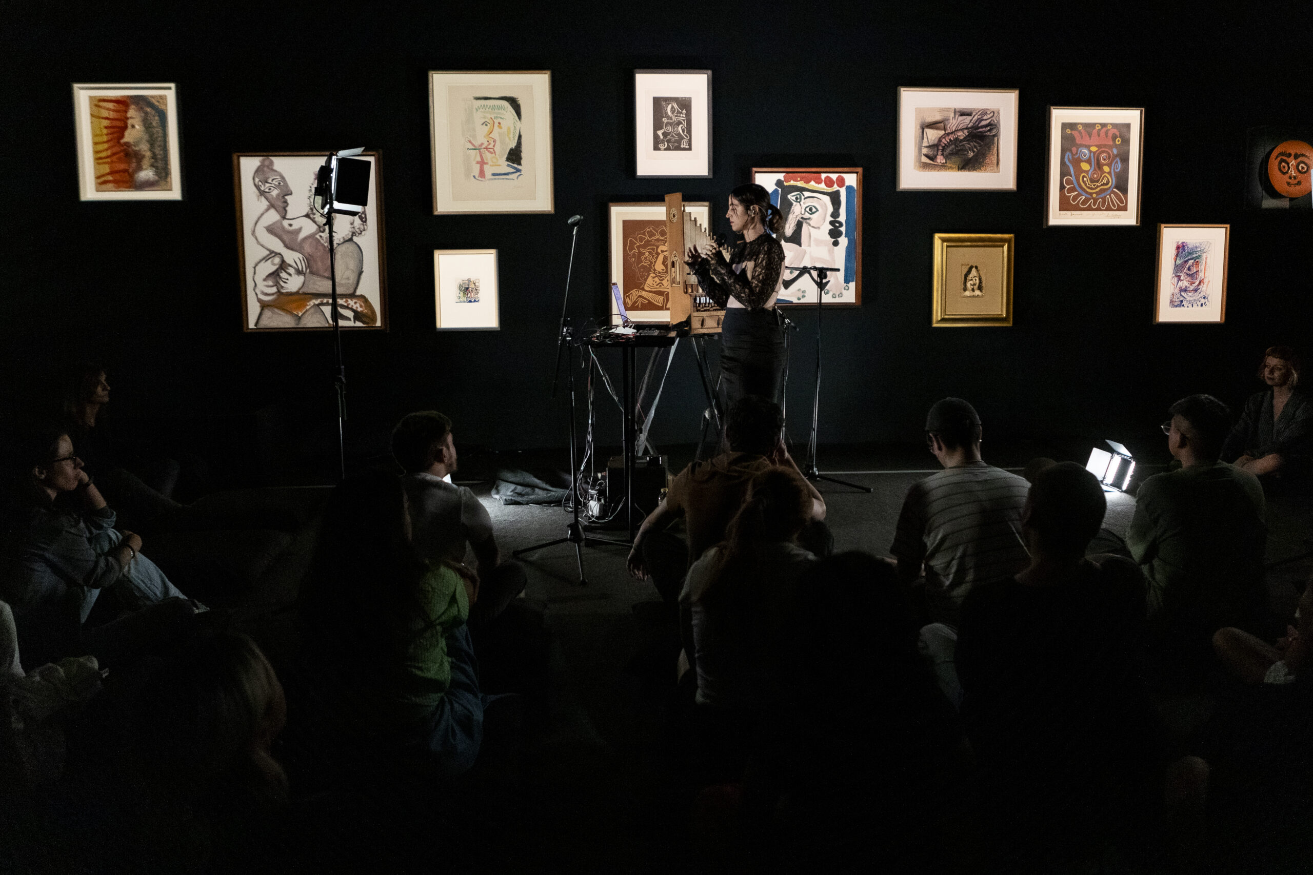 Picasso sin título, performance, casa encendida